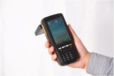 RFIDスキャン技術と通常のバーコード技術の違い