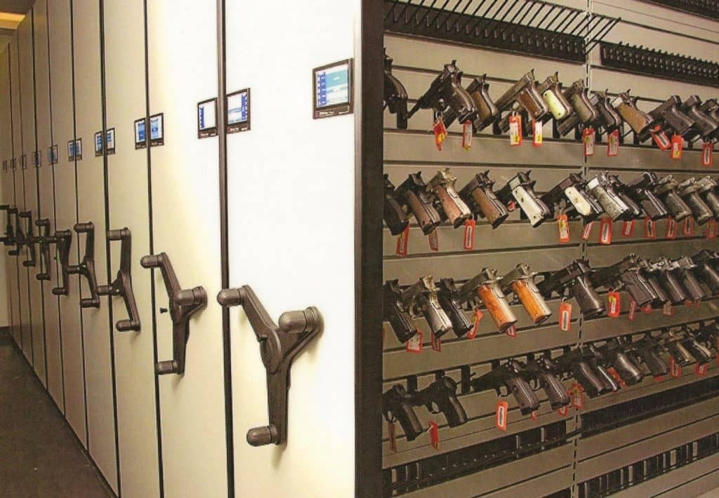 RFIDによる武器セキュリティの強化：スマートキャビネット、UHFアンテナ、リアルタイム追跡