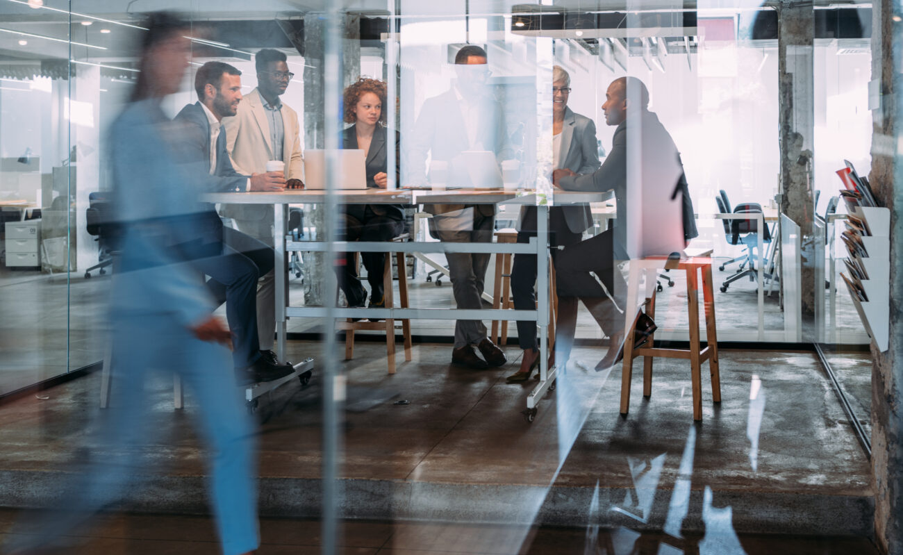 シームレスなアクセス、よりスマートな制御：RFIDが企業セキュリティと従業員のモビリティを再定義する