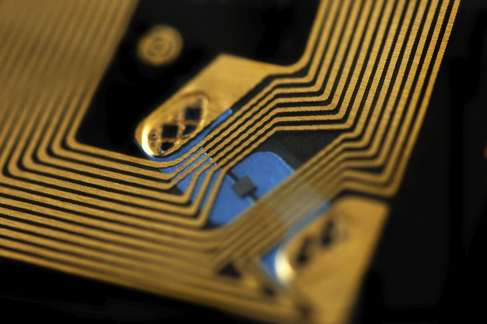 RFIDが現代の製造業におけるエンドツーエンドの可視性をどのように実現するか