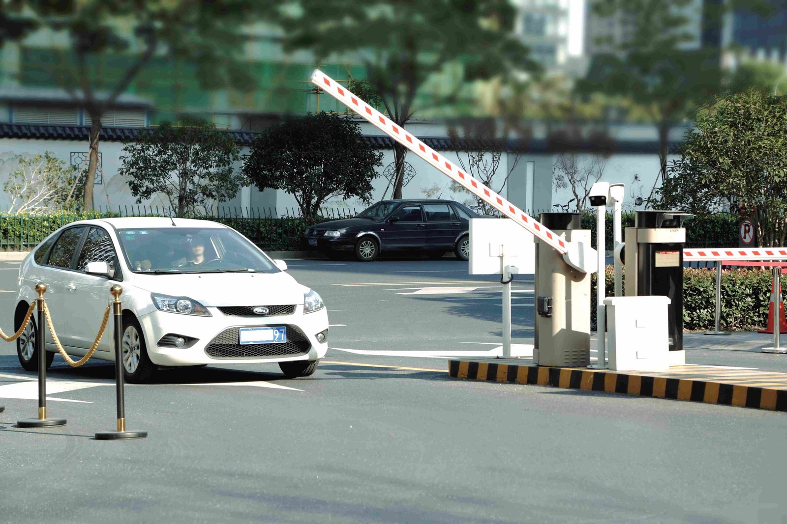 UHF RFID技術が勤怠管理と車両アクセス制御を変革する理由